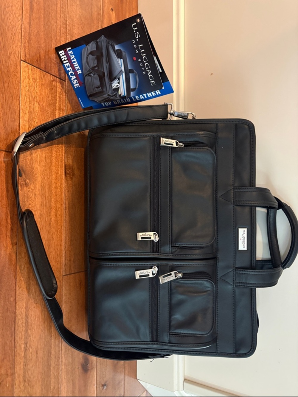 U.S. Luggage Black Leather Laptop Bag - Professional Unisex Business Bag